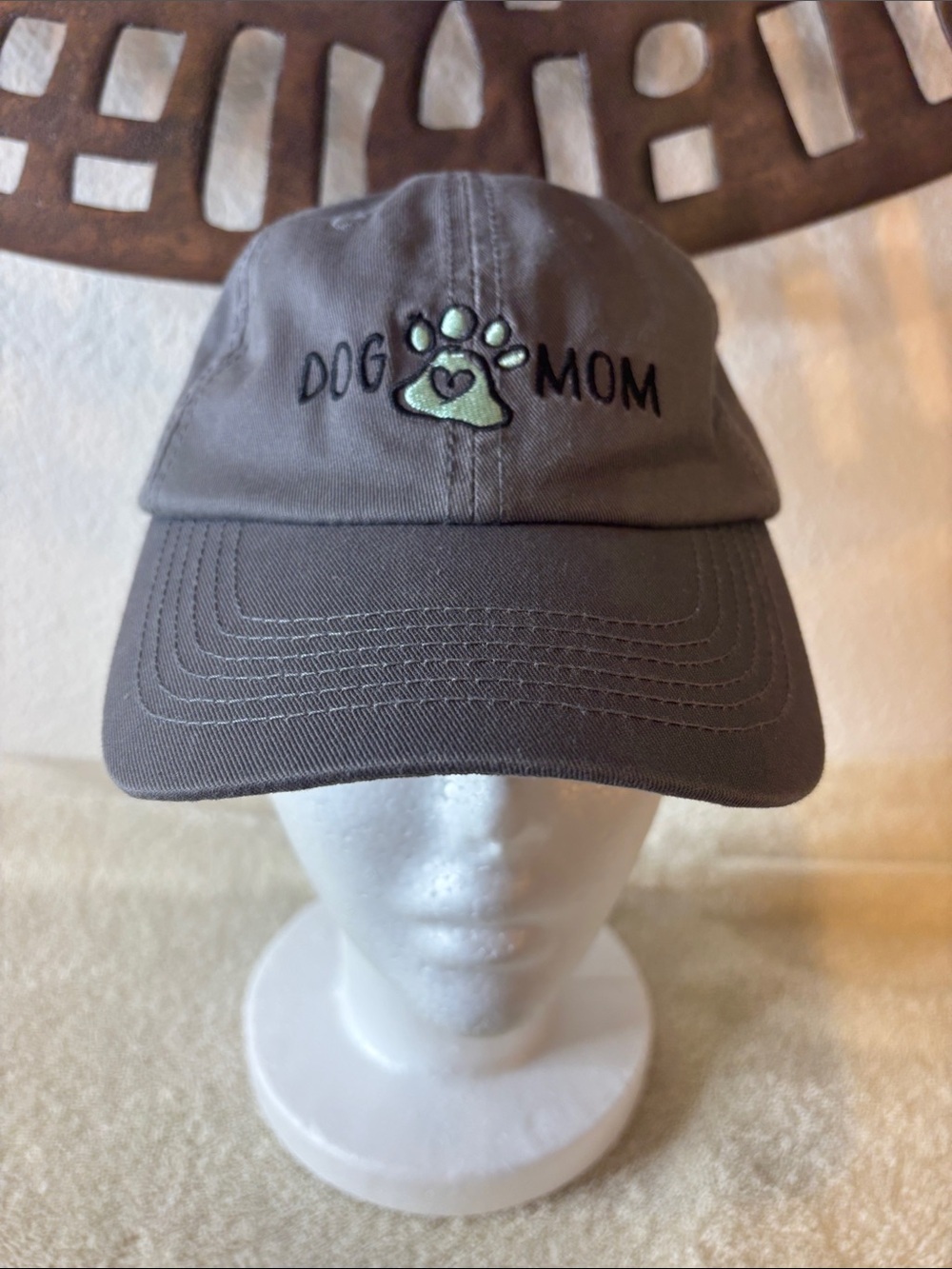 🩶 “Dog Mom” Embroidered Hat Women’s Gray Mint Paw Baseball Cap Adjustable 🩶